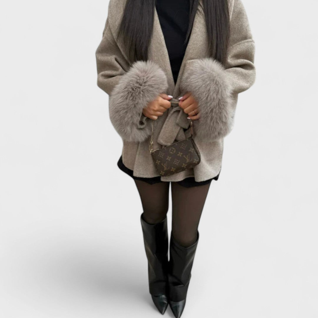 BONNIE | ELEGANT COAT WITH FAUX FUR DETAILS