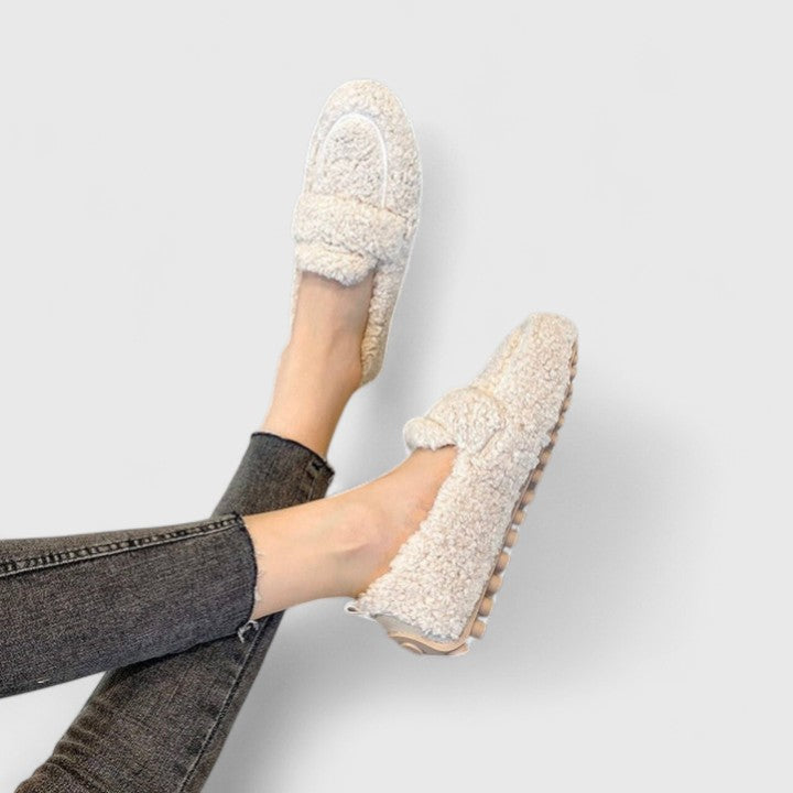 MEGAN | WARM SLIPPERS WITH ELEGANT DESIGN