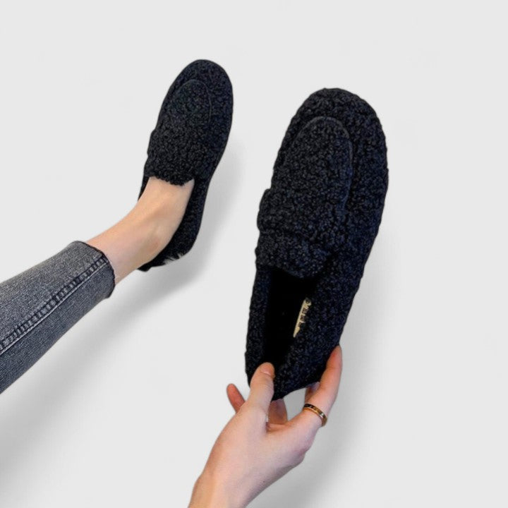 MEGAN | WARM SLIPPERS WITH ELEGANT DESIGN